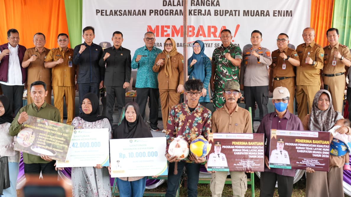 Ngantor di Desa Manunggal Makmur, Pemkab. Muara Enim Serap Aspirasi dan Berikan Pelayanan Publik "Door to Door" Kepada Masyrakat